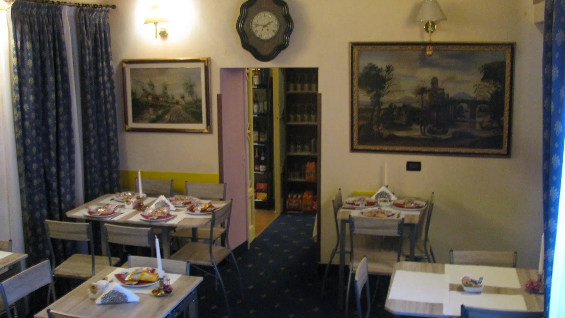 Hotel Enza Florens