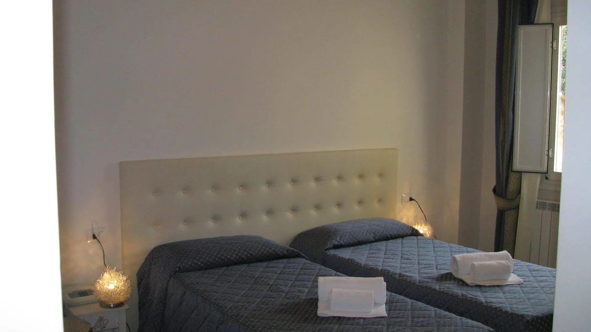 Hotel Enza Firenze 2*,