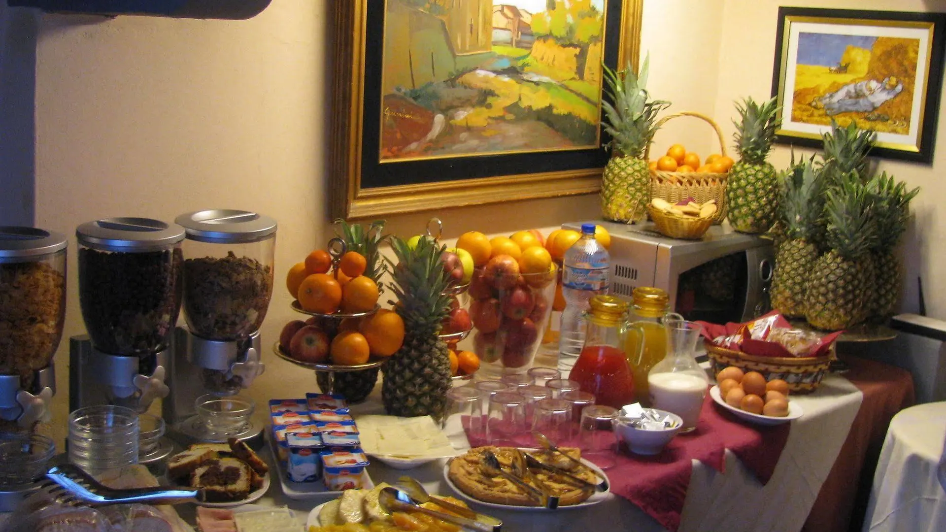 **  Hotel Enza Флоренция Италия