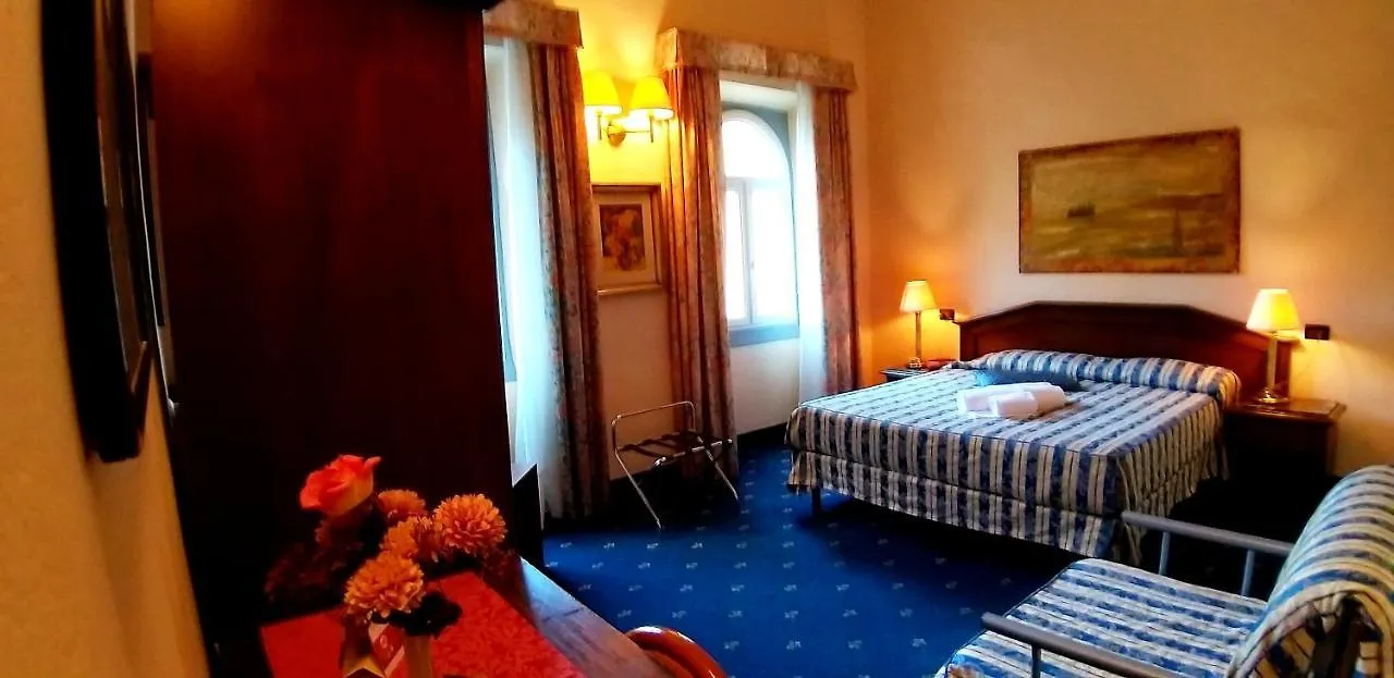 Hotel Enza Florence 2*,  Italy